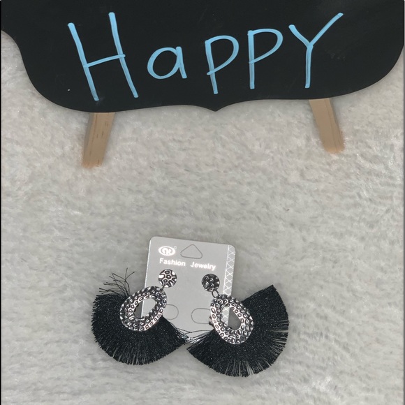 Fashion Earrings - Picture 2 of 2